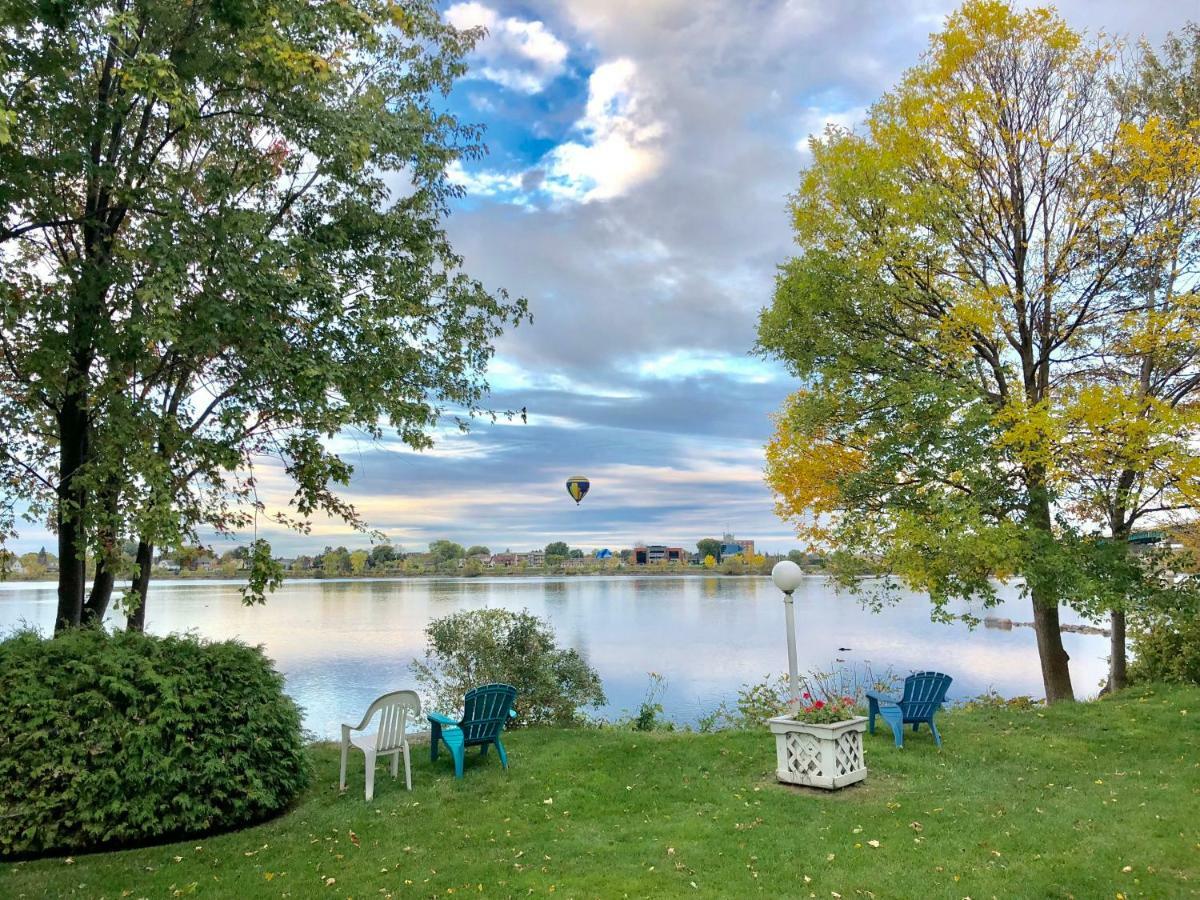 Motel Belle Riviere Saint-Jean-sur-Richelieu Esterno foto